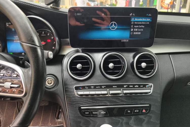 Used Mercedes-Benz C-Class 2019 C 260 L Sport Edition Audio And AC Panel