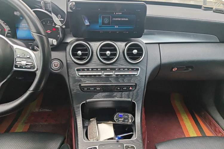 Used Mercedes-Benz C-Class 2019 C 180 L Dynamic Sports Edition Audio And AC Panel
