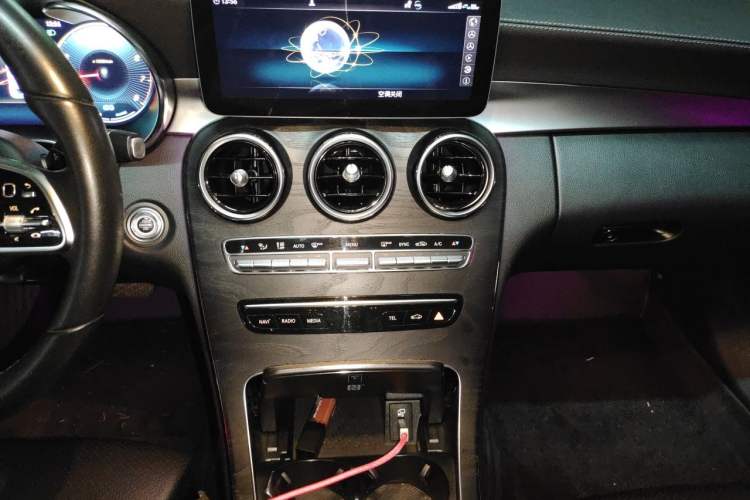 Used Mercedes-Benz C-Class 2019 Restyled C 260 L Sport Edition Audio And AC Panel
