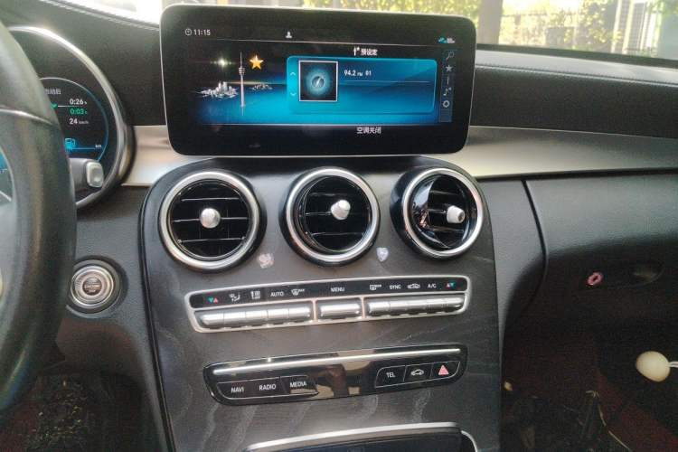 Used Mercedes-Benz C-Class 2019 Restyled C 260 L Sport Edition Audio And AC Panel