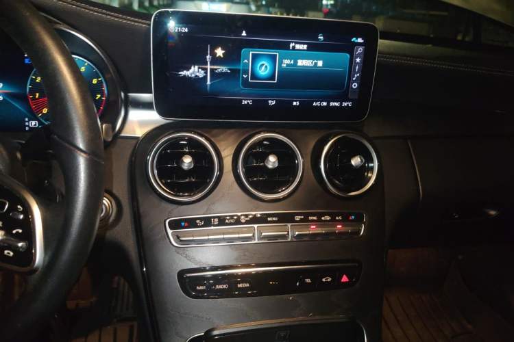 Used Mercedes-Benz C-Class 2019 C 260 L Sport Edition Audio And AC Panel