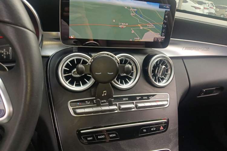 Used Mercedes-Benz C-Class 2019 C 180 L Fashion Edition Sport Version Audio And AC Panel