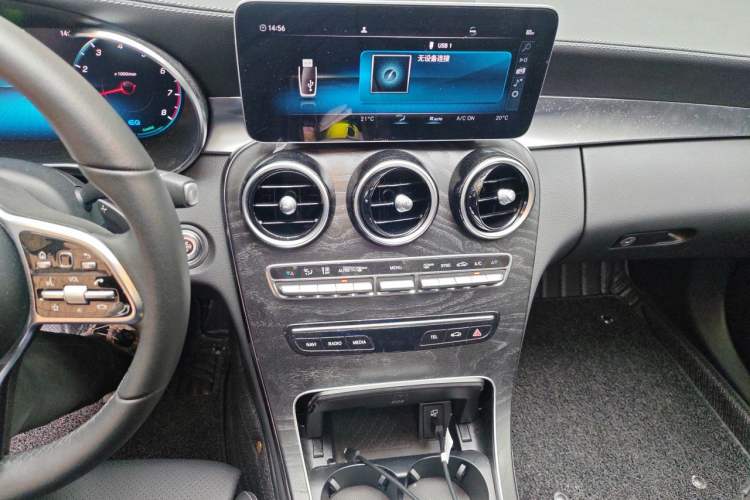 Used Mercedes-Benz C-Class 2019 Restyled C 260 L Sport Edition Audio And AC Panel