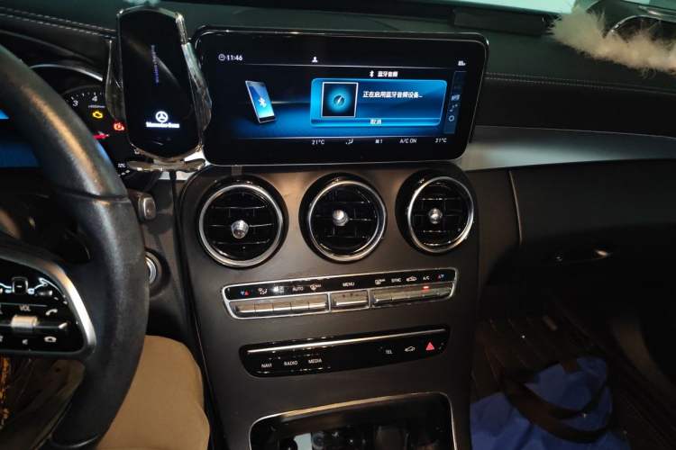Used Mercedes-Benz C-Class 2019 C 180 L Fashion Edition Sport Version Audio And AC Panel