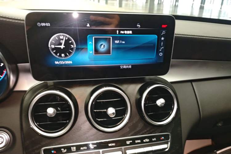 Used Mercedes-Benz C-Class 2019 Restyled C 260 L Sport Edition Audio And AC Panel