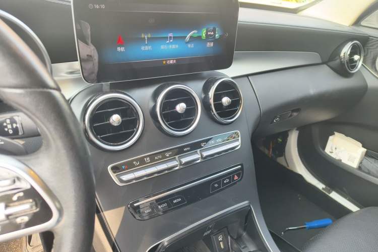 Used Mercedes-Benz C-Class 2019 Restyled C 260 L Sport Edition Audio And AC Panel