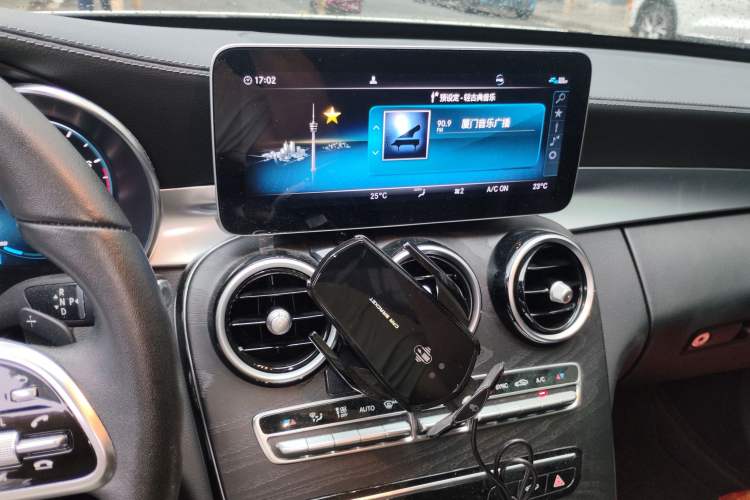 Used Mercedes-Benz C-Class 2019 Restyled C 260 L Sport Edition Audio And AC Panel