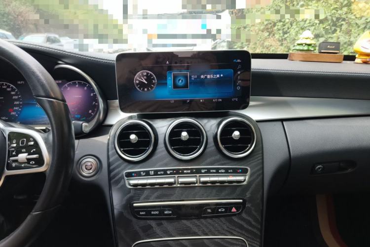 Used Mercedes-Benz C-Class 2019 Restyled C 260 L Sport Edition Audio And AC Panel