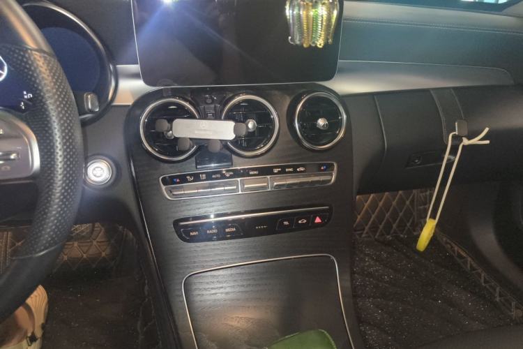Used Mercedes-Benz C-Class 2019 Updated C 260 L Audio And AC Panel