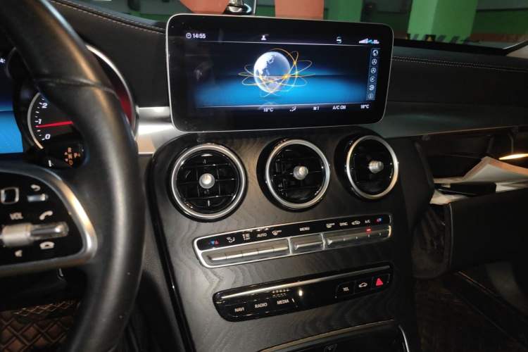 Used Mercedes-Benz C-Class 2019 C 260 L Sport Edition Audio And AC Panel