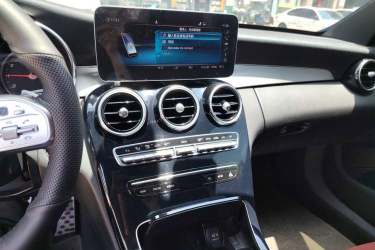 Used Mercedes-Benz C-Class 2019 C 260 Sport Edition Audio And AC Panel