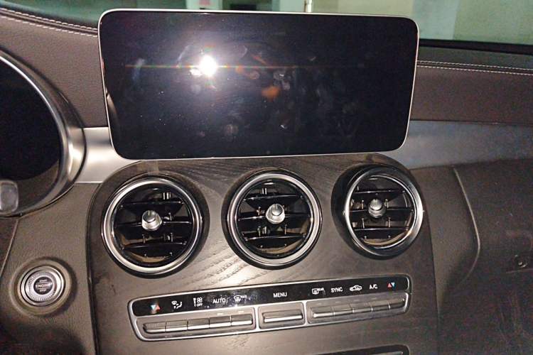 Used Mercedes-Benz C-Class 2019 Restyled C 260 L Sport Edition Audio And AC Panel