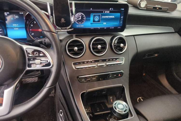Used Mercedes-Benz C-Class 2019 C 260 L Sport Edition Audio And AC Panel