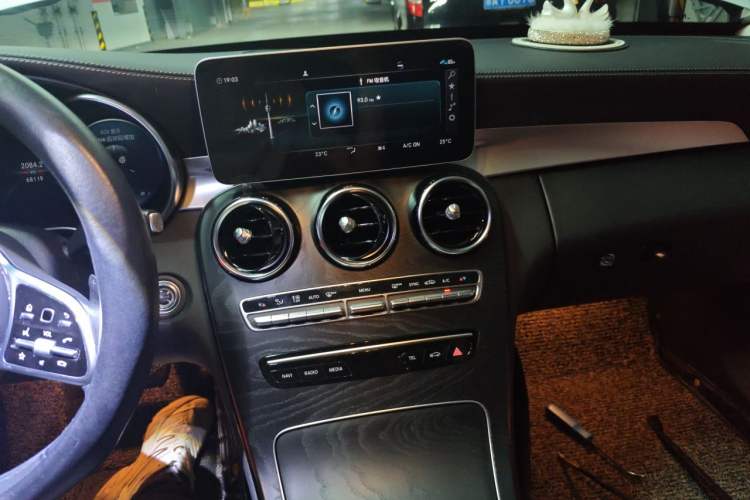 Used Mercedes-Benz C-Class 2019 Restyled C 260 L Sport Edition Audio And AC Panel