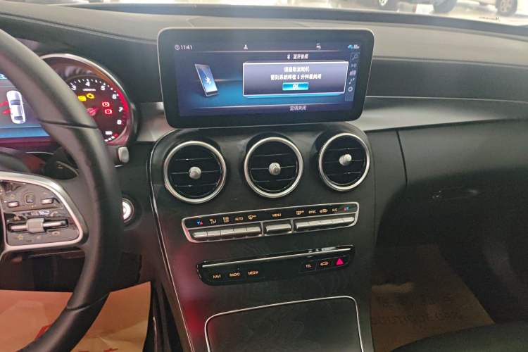 Used Mercedes-Benz C-Class 2019 C 180 L Fashion Edition Sport Version Audio And AC Panel