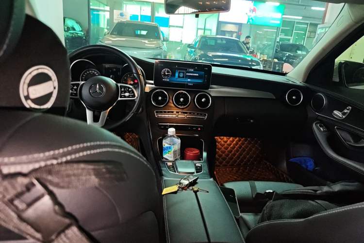 Used Mercedes-Benz C-Class 2019 C 180 L Fashion Edition Sport Version Audio And AC Panel