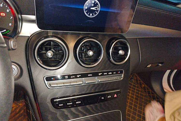 Used Mercedes-Benz C-Class 2019 C 260 L Sport Edition Audio And AC Panel