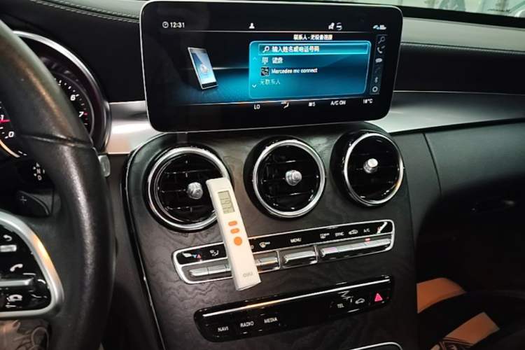 Used Mercedes-Benz C-Class 2019 C 180 L Fashion Edition Sport Version Audio And AC Panel
