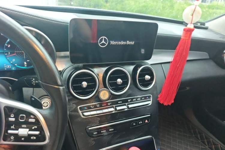 Used Mercedes-Benz C-Class 2019 Restyled C 260 L Sport Edition Audio And AC Panel