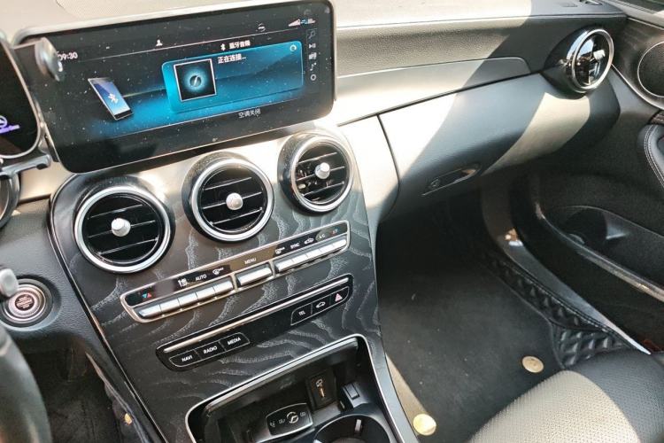 Used Mercedes-Benz C-Class 2019 C 260 L Sport Edition Audio And AC Panel