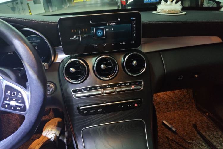 Used Mercedes-Benz C-Class 2019 Restyled C 260 L Sport Edition Audio And AC Panel