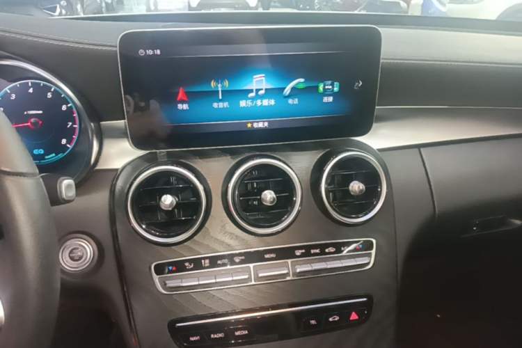 Used Mercedes-Benz C-Class 2019 C 260 L Sport Edition Audio And AC Panel