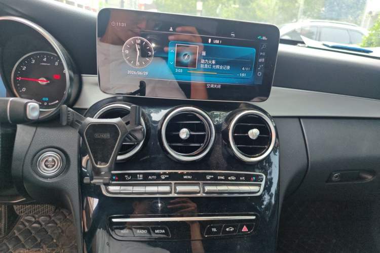 Used Mercedes-Benz C-Class 2019 C 260 Sport Edition Audio And AC Panel