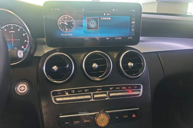 Used Mercedes-Benz C-Class 2019 C 180 L Fashion Edition Sport Version Audio And AC Panel