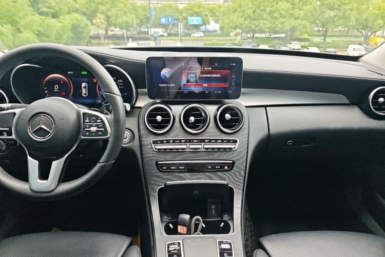 Used Mercedes-Benz C-Class 2019 Restyled C 260 L Sport Edition Audio And AC Panel