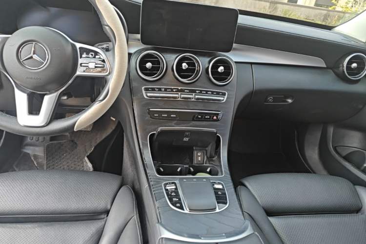 Used Mercedes-Benz C-Class 2019 C 260 L Sport Edition Audio And AC Panel