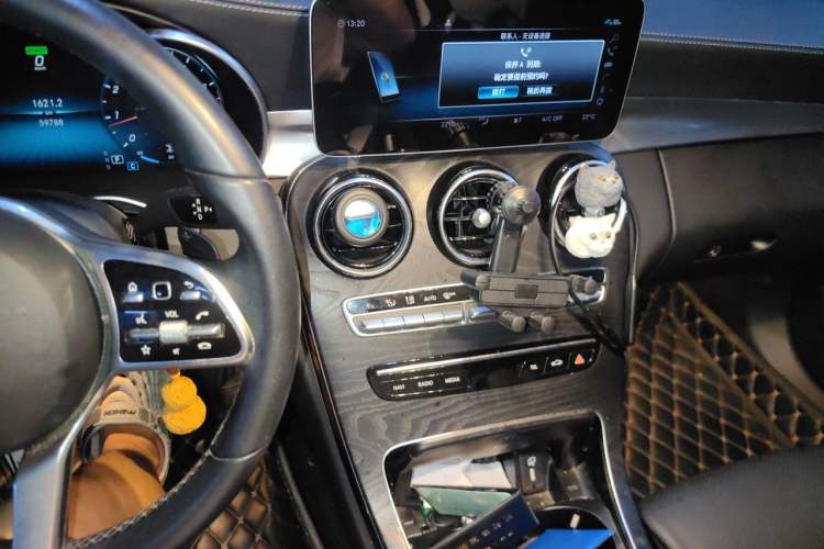 Used Mercedes-Benz C-Class 2019 Restyled C 260 L Sport Edition Audio And AC Panel