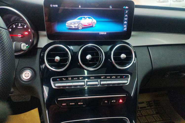 Used Mercedes-Benz C-Class 2019 C 260 Sport Edition Audio And AC Panel