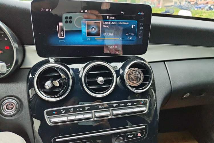 Used Mercedes-Benz C-Class 2019 C 260 Sport Edition Audio And AC Panel