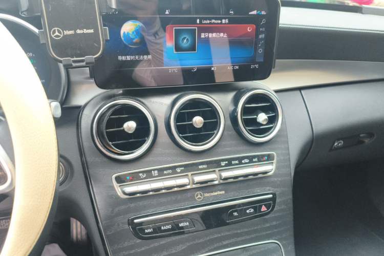 Used Mercedes-Benz C-Class 2019 Restyled C 260 L Sport Edition Audio And AC Panel
