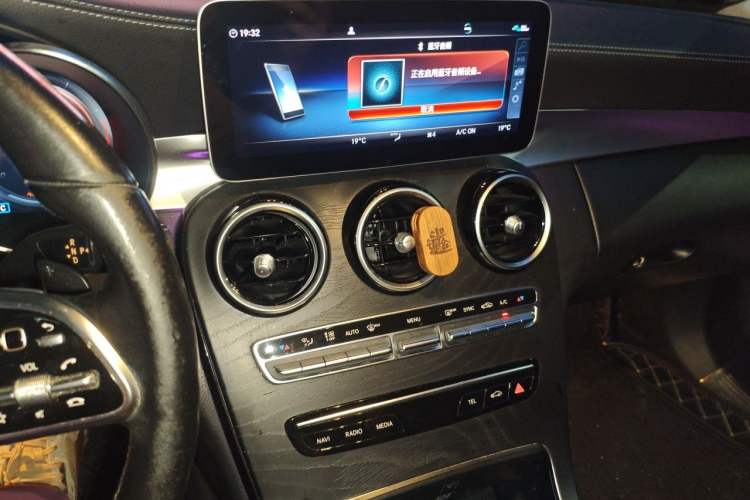 Used Mercedes-Benz C-Class 2019 Restyled C 260 L Sport Edition Audio And AC Panel