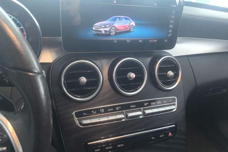 Used Mercedes-Benz C-Class 2019 C 260 L Sport Edition Audio And AC Panel