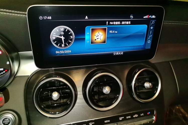 Used Mercedes-Benz C-Class 2019 C 180 L Fashion Edition Sport Version Audio And AC Panel
