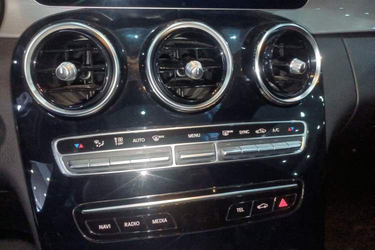 Used Mercedes-Benz C-Class 2019 C 260 Sport Edition Audio And AC Panel