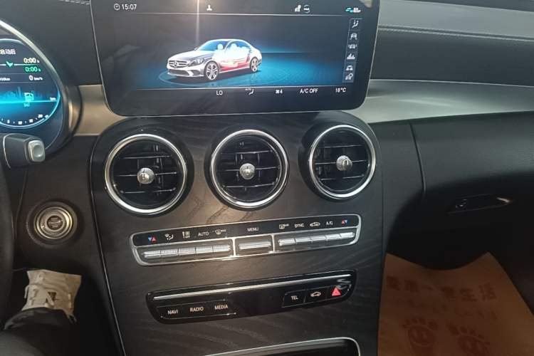 Used Mercedes-Benz C-Class 2019 Restyled C 260 L Sport Edition Audio And AC Panel