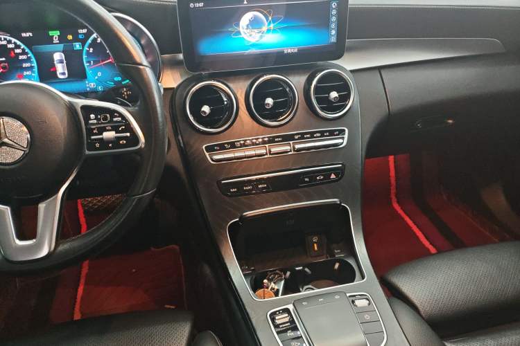 Used Mercedes-Benz C-Class 2019 Restyled C 260 L Sport Edition Audio And AC Panel