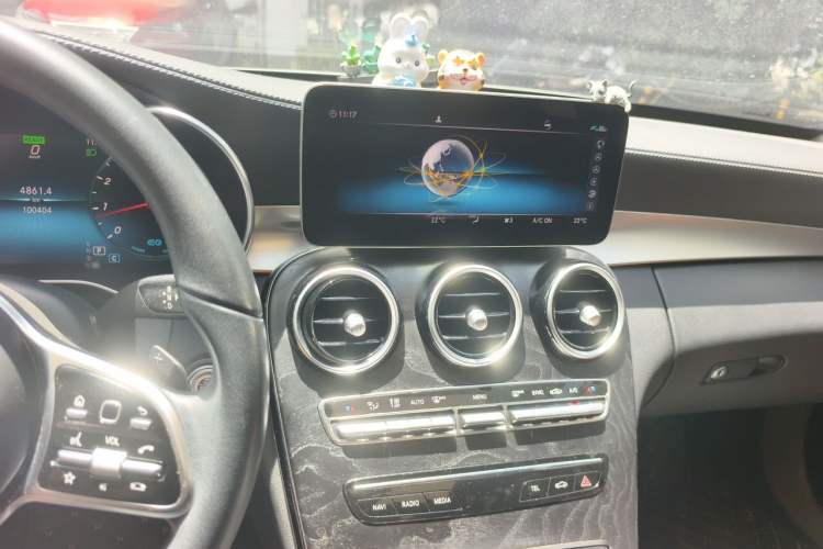 Used Mercedes-Benz C-Class 2019 C 260 L Sport Edition Audio And AC Panel
