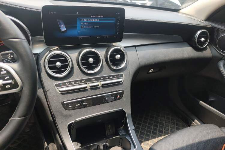 Used Mercedes-Benz C-Class 2019 C 260 L Sport Edition Audio And AC Panel