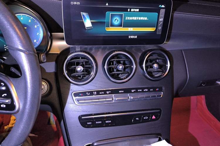 Used Mercedes-Benz C-Class 2019 Restyled C 260 L Sport Edition Audio And AC Panel