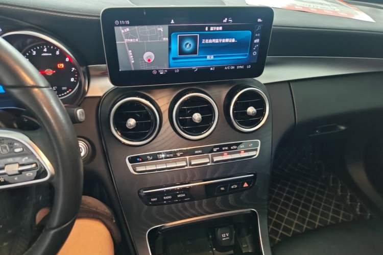 Used Mercedes-Benz C-Class 2019 C 180 L Fashion Edition Sport Version Audio And AC Panel