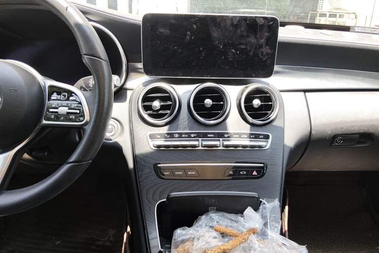 Used Mercedes-Benz C-Class 2019 Restyled C 260 L Sport Edition Audio And AC Panel