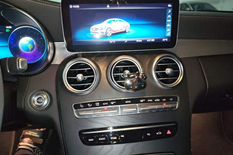 Used Mercedes-Benz C-Class 2019 C 260 Coupe Audio And AC Panel