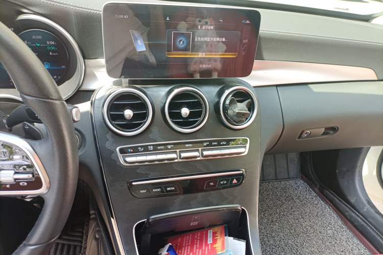 Used Mercedes-Benz C-Class 2019 Restyled C 260 L Sport Edition Audio And AC Panel