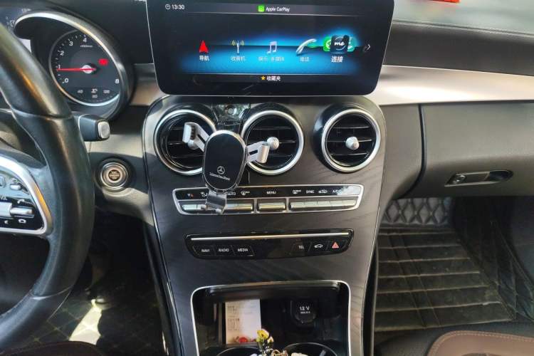 Used Mercedes-Benz C-Class 2019 C 180 L Fashion Edition Sport Version Audio And AC Panel