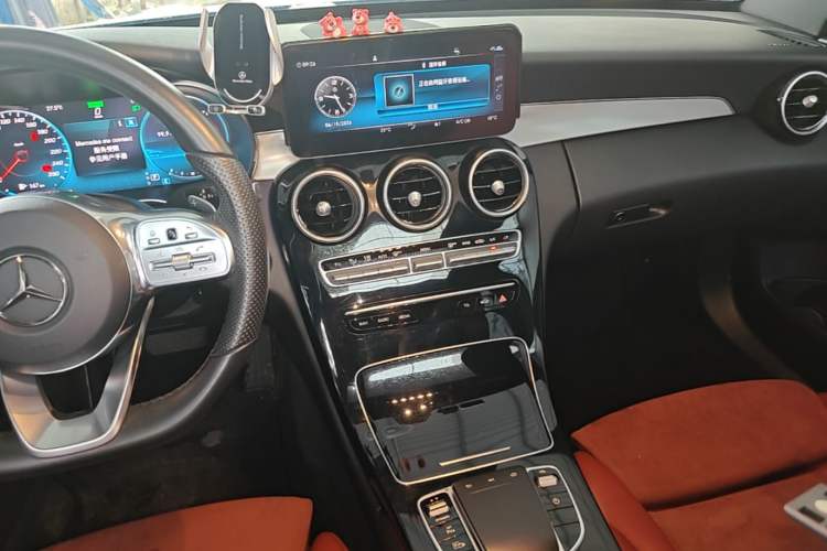 Used Mercedes-Benz C-Class 2019 C 260 Sport Edition Audio And AC Panel