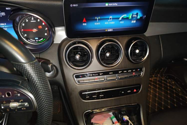 Used Mercedes-Benz C-Class 2019 C 260 Sport Edition Audio And AC Panel